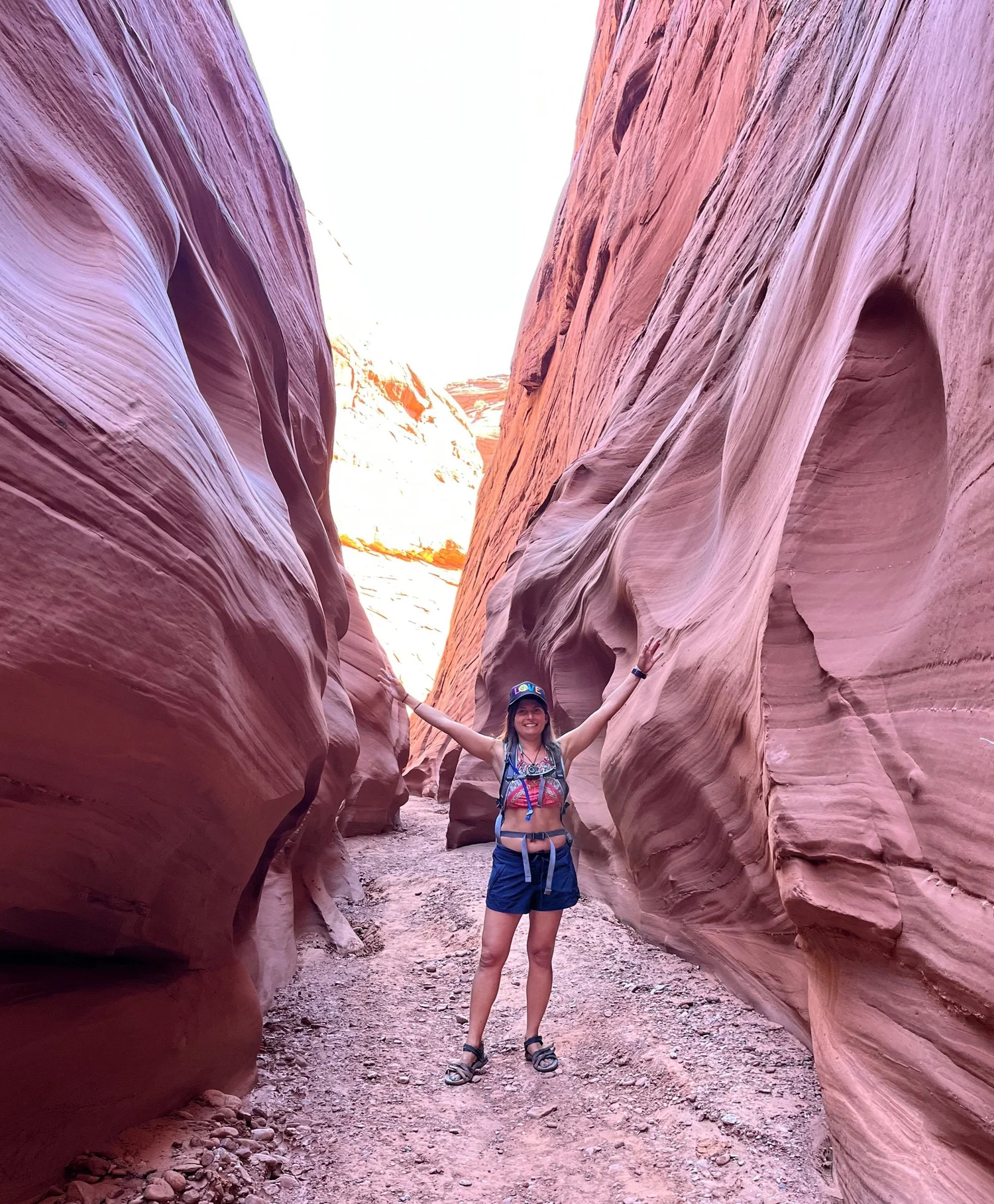  Another bonus of running into the 2nd couple: getting a non-selfie of me in the slot canyon 